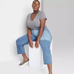 WOMEN'S Plus Size Short Sleeve V-Neck Cropped T-Shirt - Wild Fable